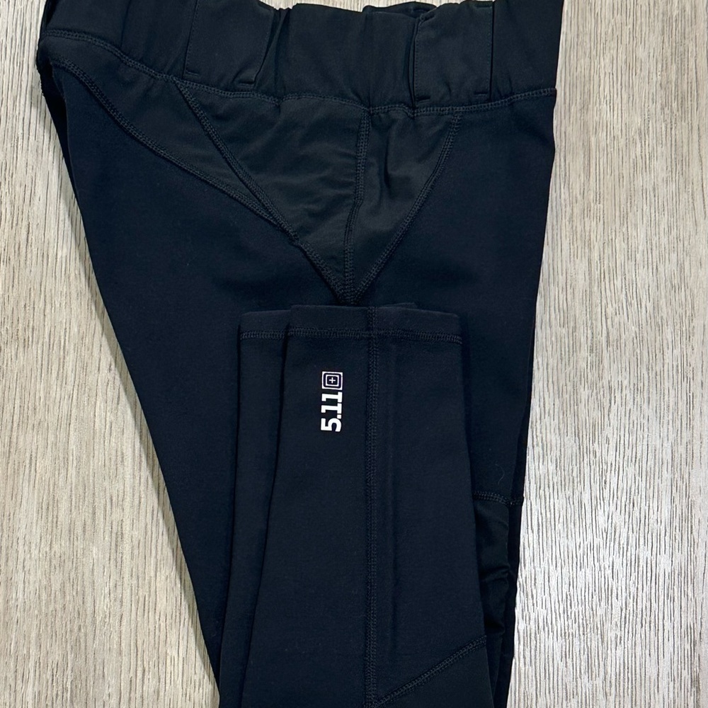 5.11 Tactical Black Performance Leggings- Women’s Medium - Picture 6 of 7